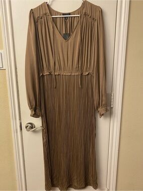 Current Air Pleated Satin V-Neck Maxi Dress Tan/Brown Women's Size Medium Boho